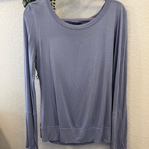 prAna Women's Synergy Top (Light Blue/Lavender Color) Size Medium - Picture 3 of 8